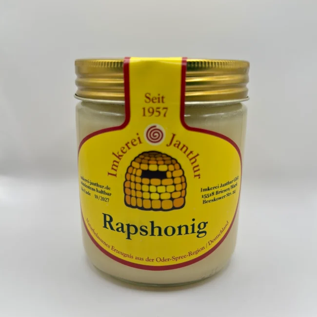 Glas cremiger Rapshonig der Imkerei Janthur, frontal fotografiert